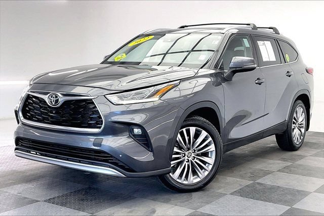 Used 2022 Toyota Highlander Platinum FWD image 12