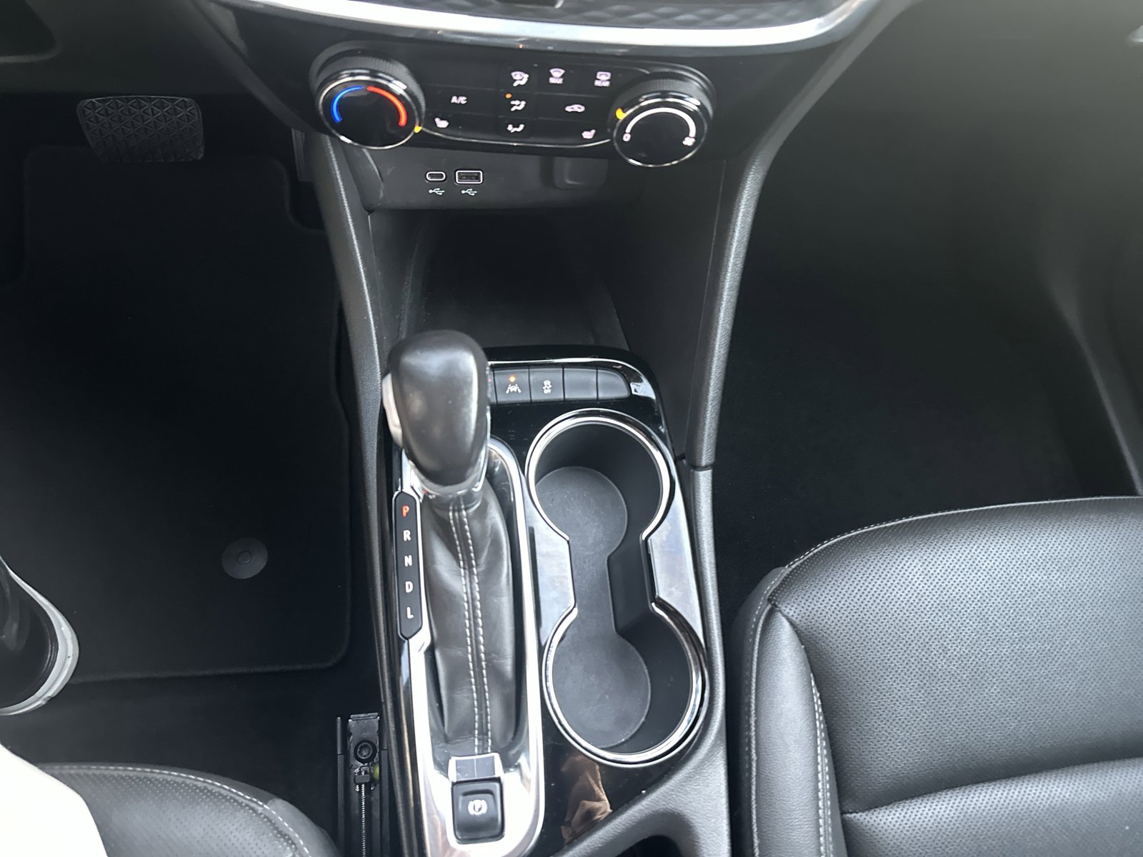 Used 2024 Buick Encore GX Sport Touring w/ Comfort Package image 16