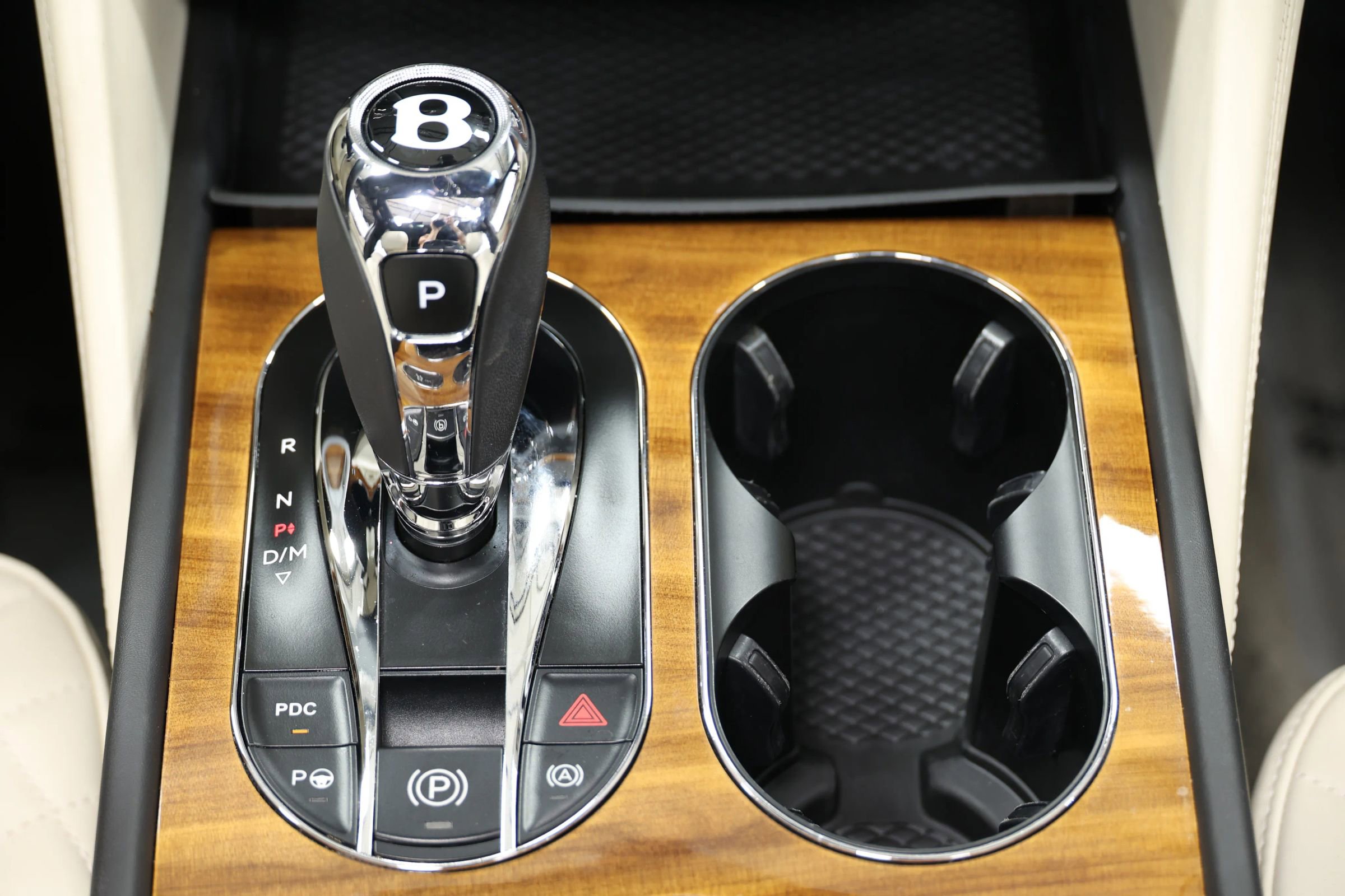 Used 2018 Bentley Bentayga Onyx Edition AWD/4WD image 50