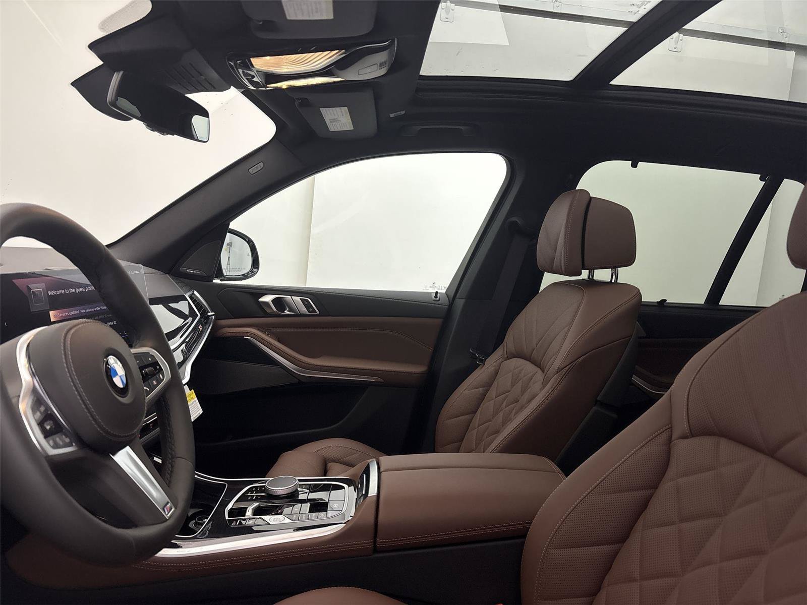 New 2026 BMW X5 xDrive40i w/ M Sport Package AWD/4WD image 24