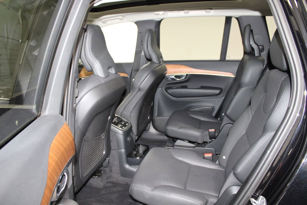 Used 2024 Volvo XC90 T8 Plus w/ Protection Package Premier AWD/4WD image 24