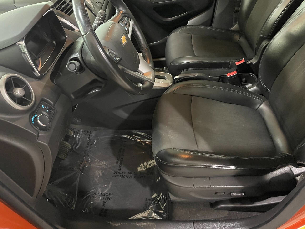 Used 2016 Chevrolet Trax LT w/ LT Sun and Sound Package image 17