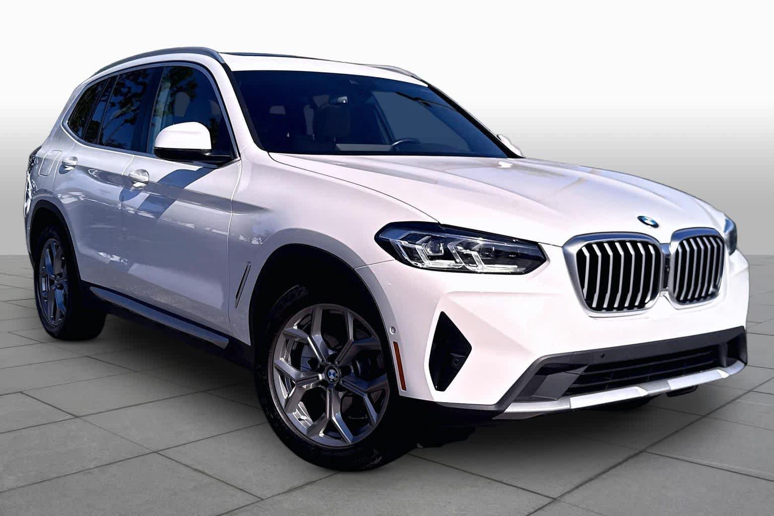 Used 2024 BMW X3 sDrive30i w/ Premium Package RWD image 2