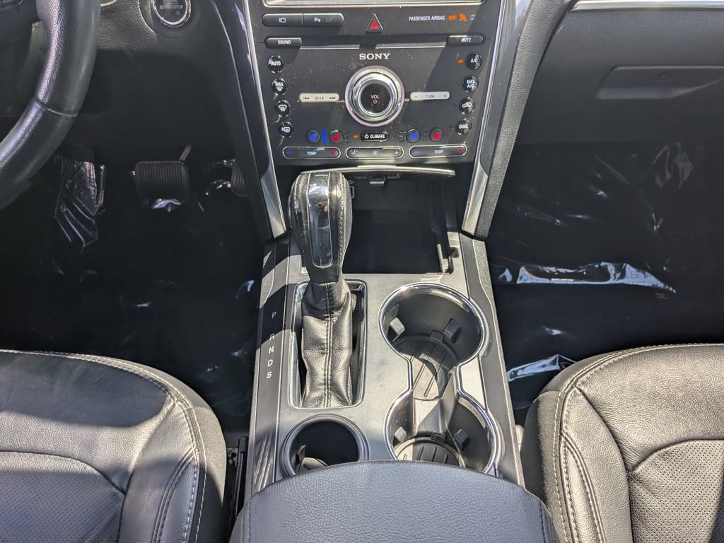 Used 2019 Ford Explorer Limited w/ Class III Trailer Tow Package FWD image 6