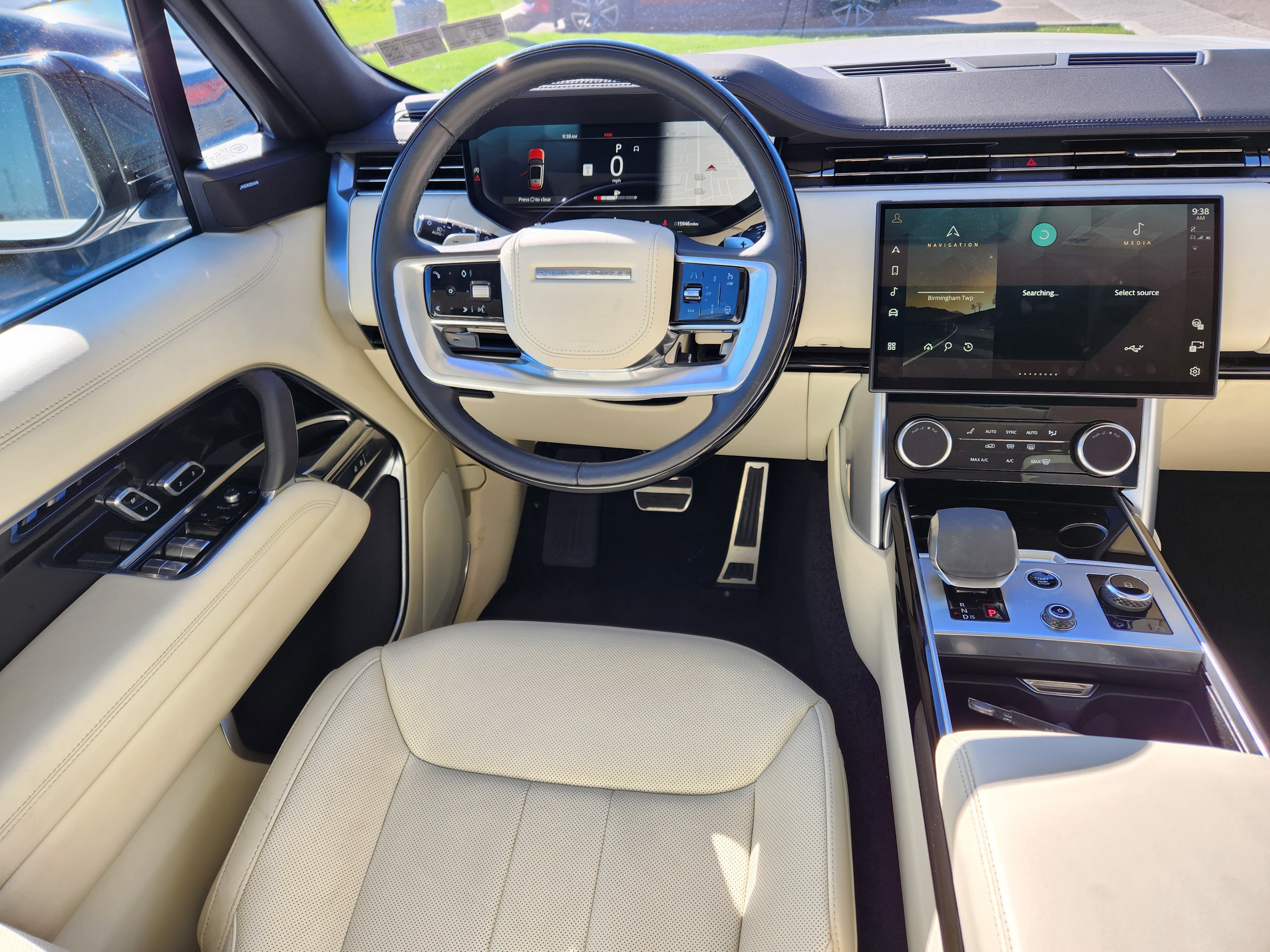 Certified 2023 Land Rover Range Rover SE AWD/4WD image 13