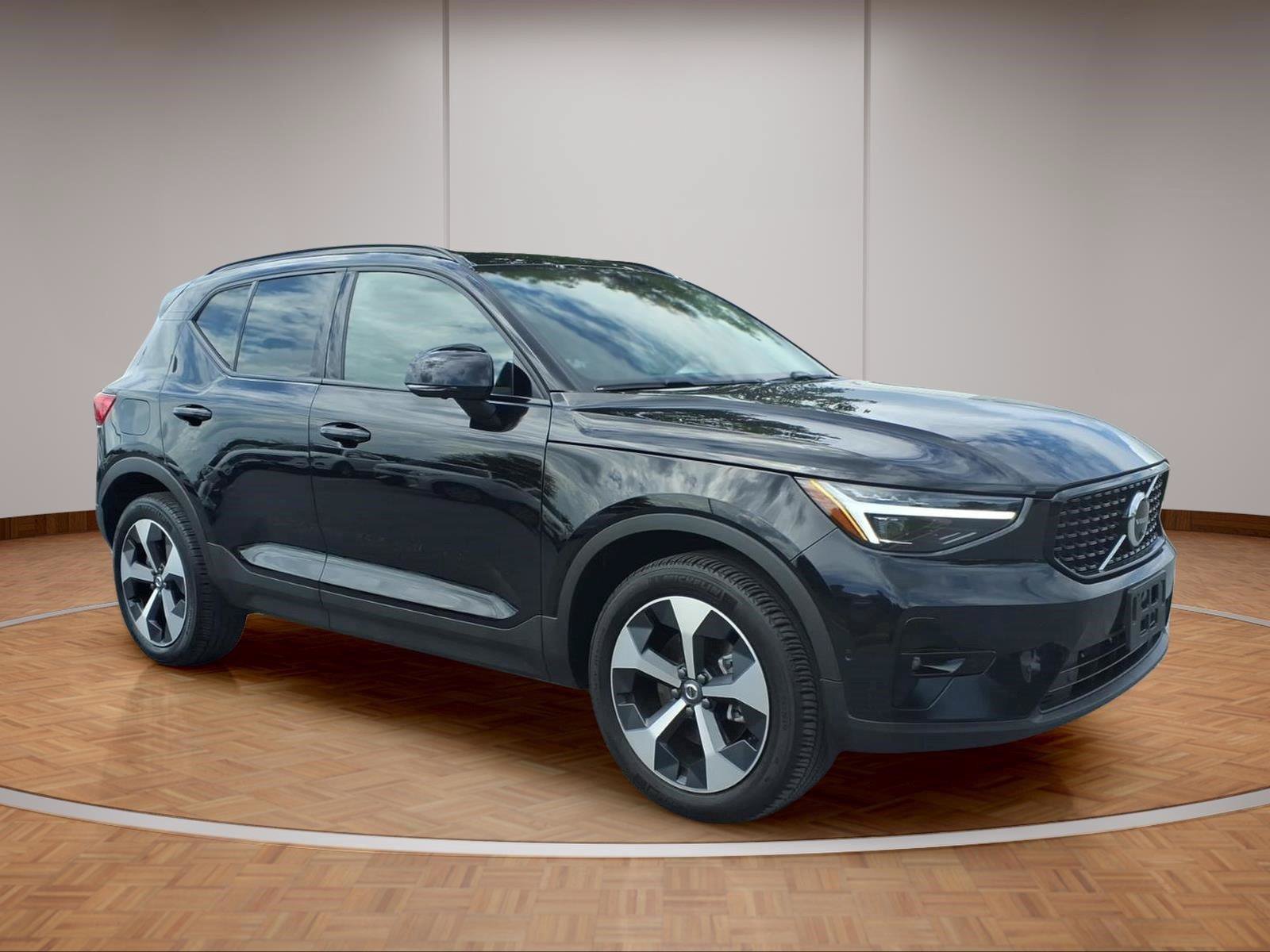 Certified 2026 Volvo XC40 B5 Plus w/ Protection Package Premier