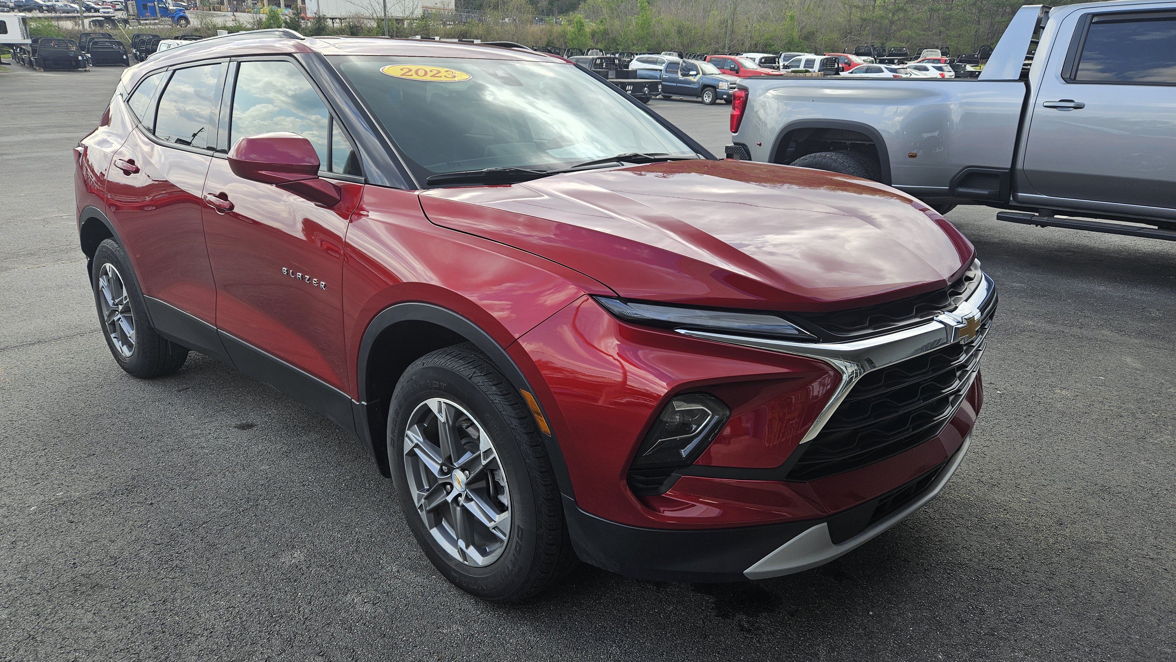 Used 2023 Chevrolet Blazer LT w/ Convenience Package FWD image 4