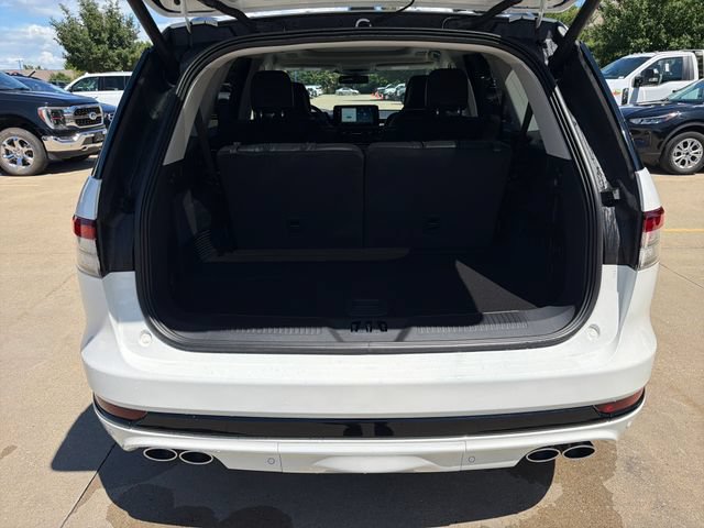 New 2026 Lincoln Aviator Reserve AWD/4WD image 7