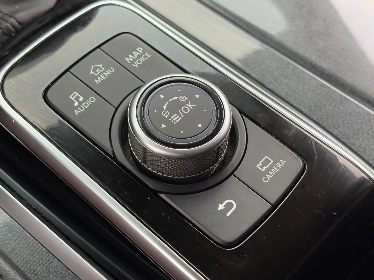 Certified 2022 Nissan Armada SV image 22