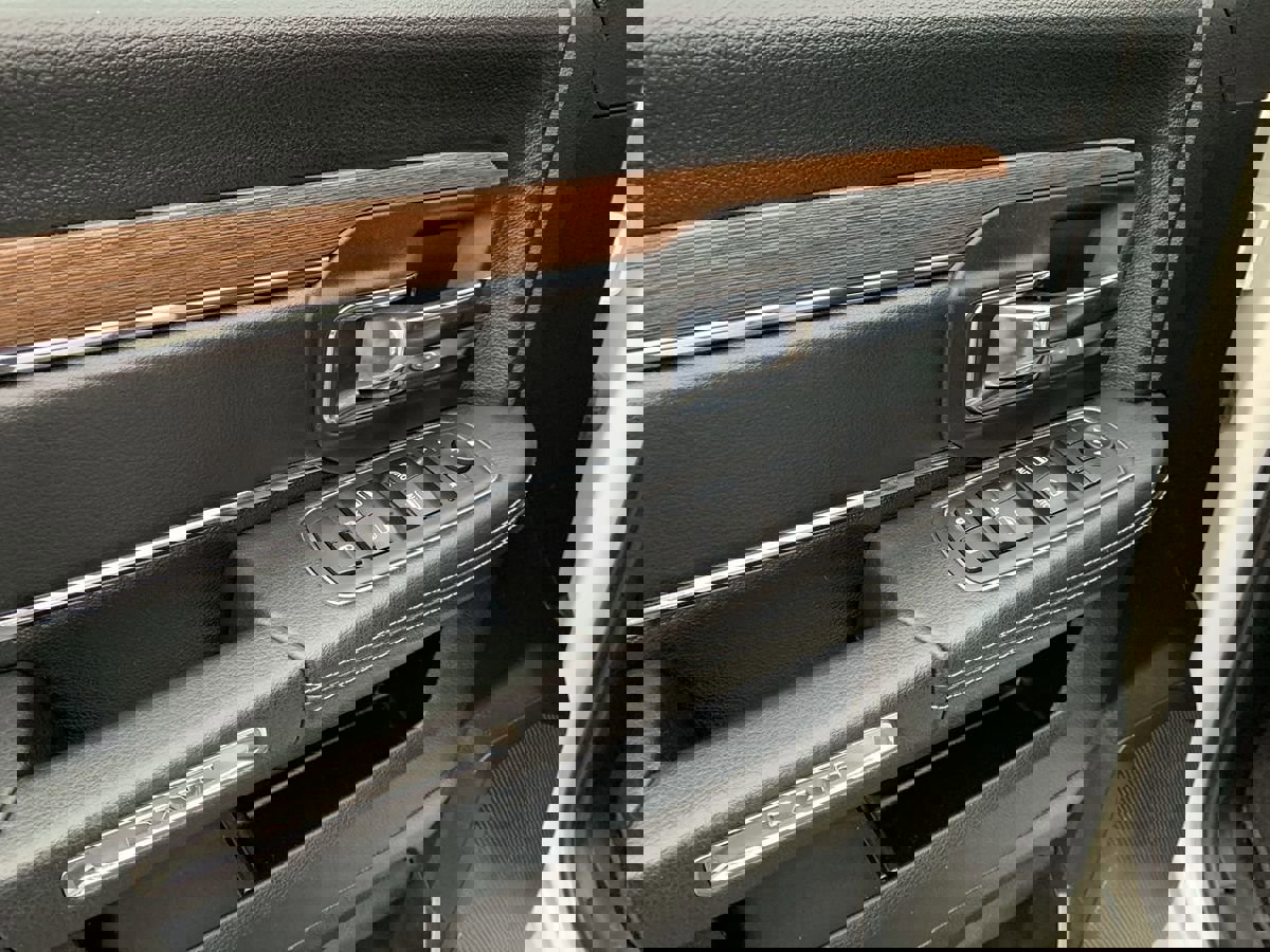 Used 2018 RAM 1500 Laramie image 15