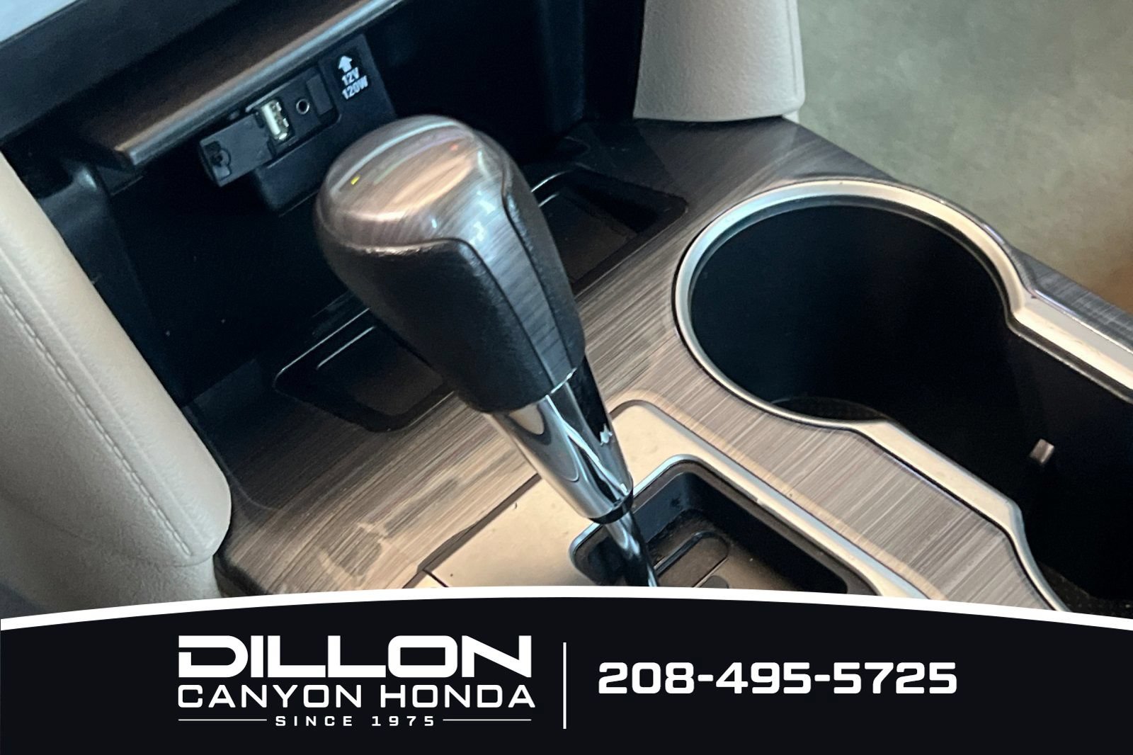 Used 2014 Toyota Camry LE FWD image 22