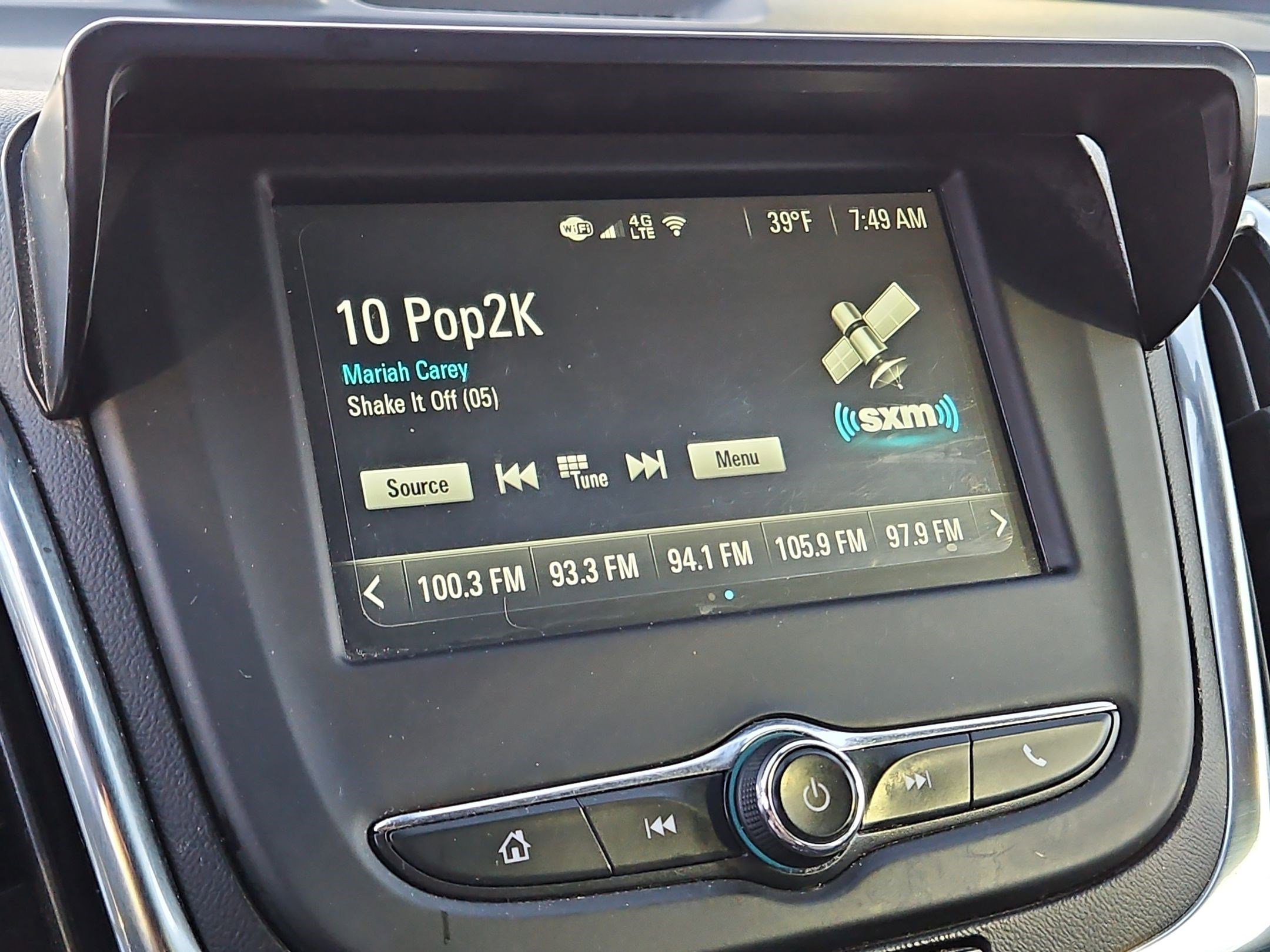 Used 2018 Chevrolet Equinox LT image 24