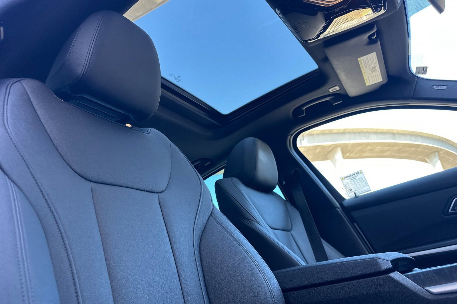 Used 2021 BMW 330e w/ Convenience Package RWD image 16