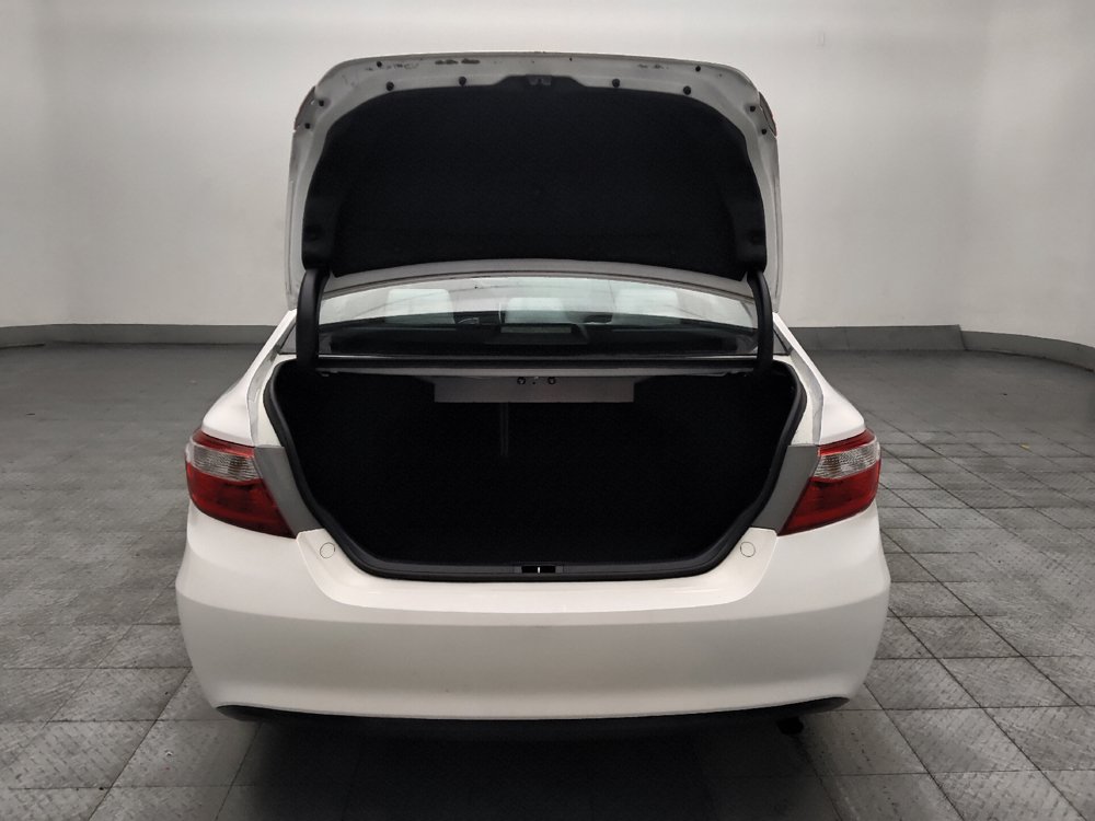 Used 2015 Toyota Camry LE FWD image 29