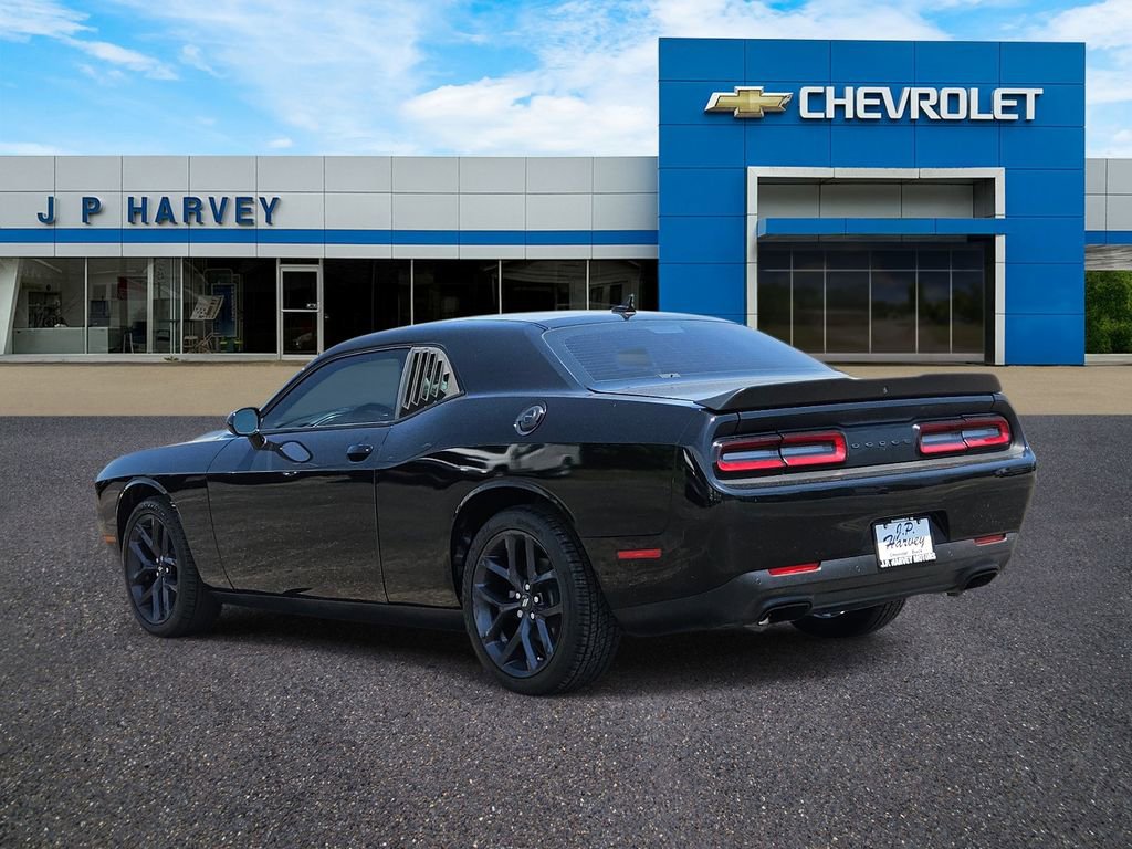 Used 2020 Dodge Challenger SXT w/ Plus Package RWD image 6