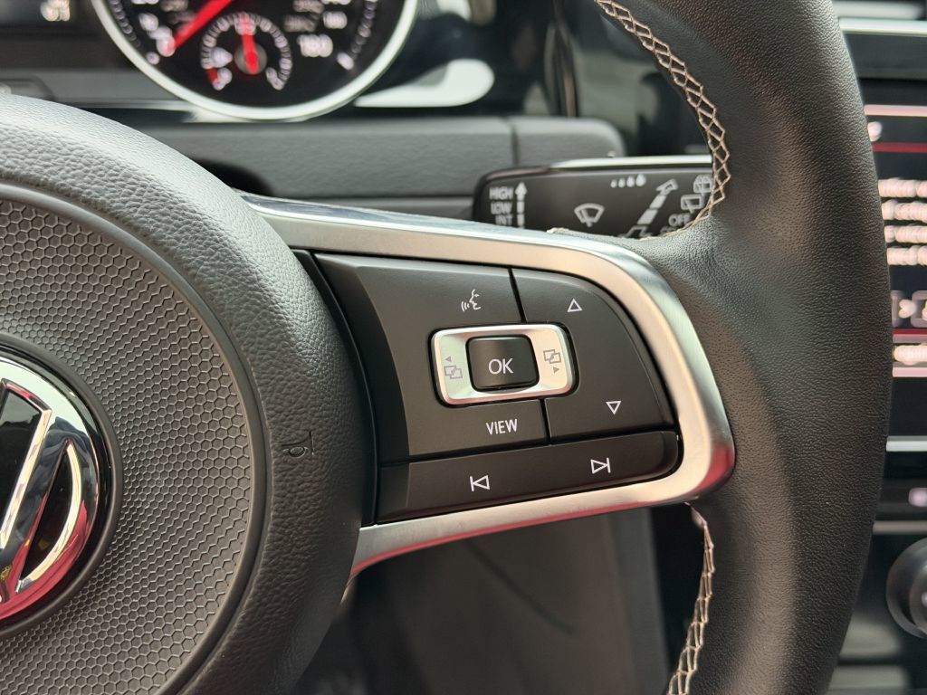 Used 2019 Volkswagen GTI SE w/ SE Experience Package image 34