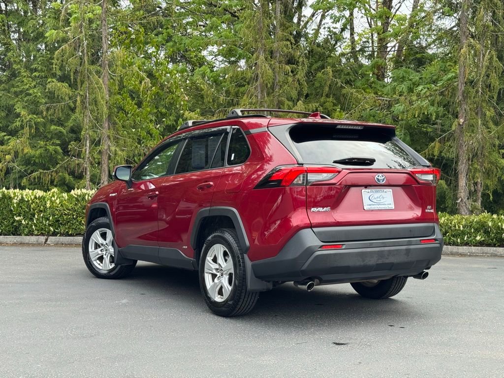 Used 2019 Toyota RAV4 LE AWD/4WD image 5