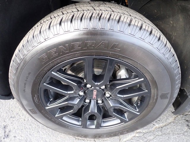 Used 2024 GMC Sierra 1500 Elevation w/ LPO, Elevation Black Package image 13