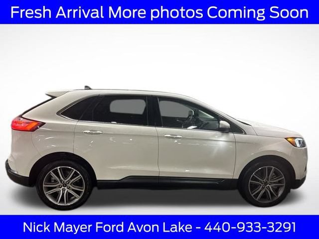 Used 2023 Ford Edge Titanium AWD/4WD image 3