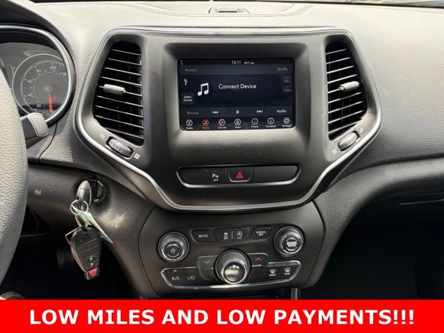 Used 2020 Jeep Cherokee Latitude FWD image 22