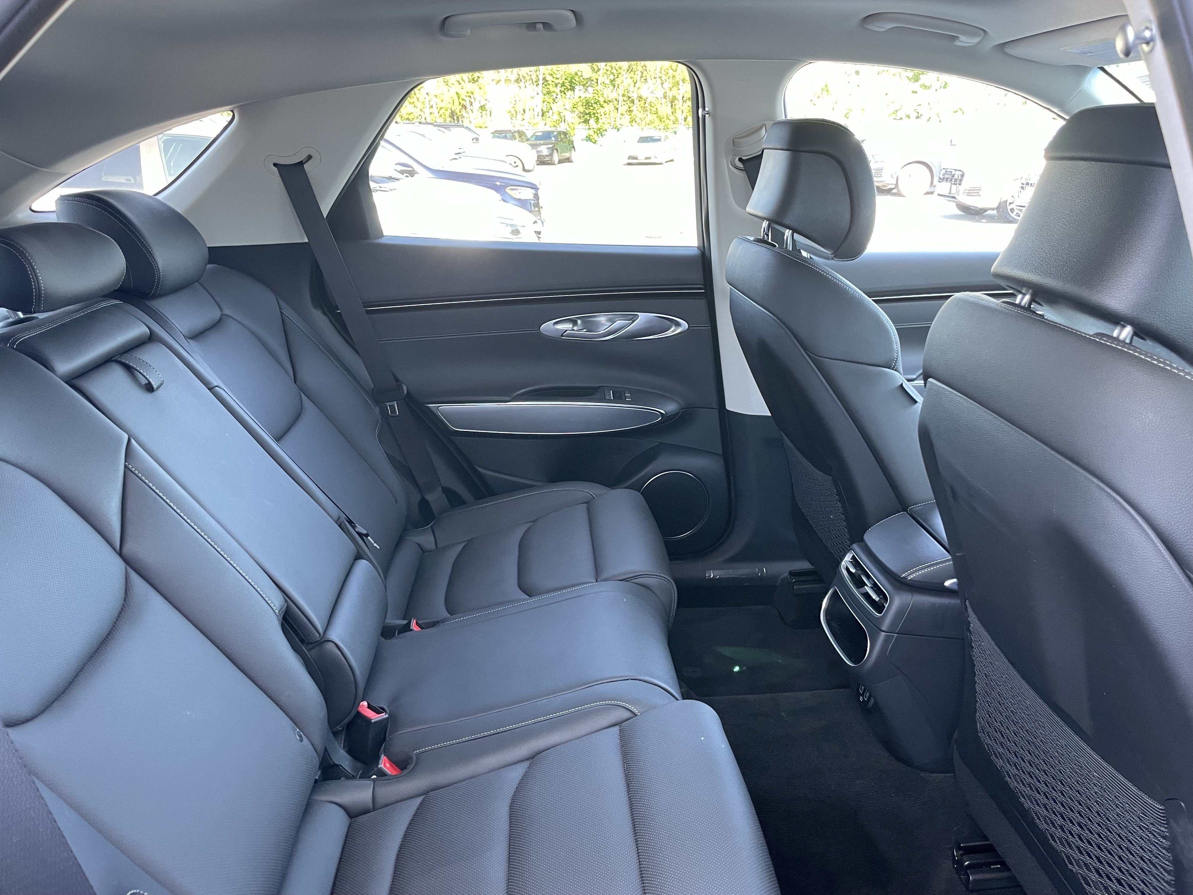 Used 2023 Genesis GV70 2.5T w/ Select Package AWD/4WD image 31