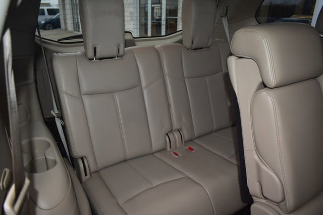 Used 2017 Nissan Pathfinder Platinum w/ Family Entertainment Package image 53