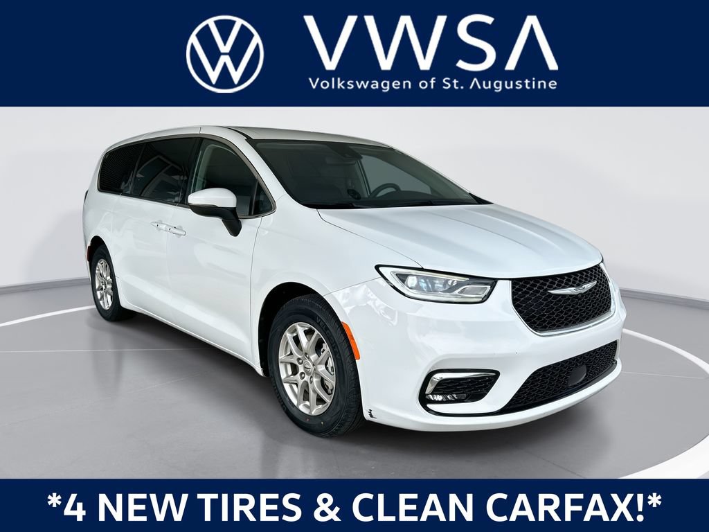 Used 2023 Chrysler Pacifica Touring-L