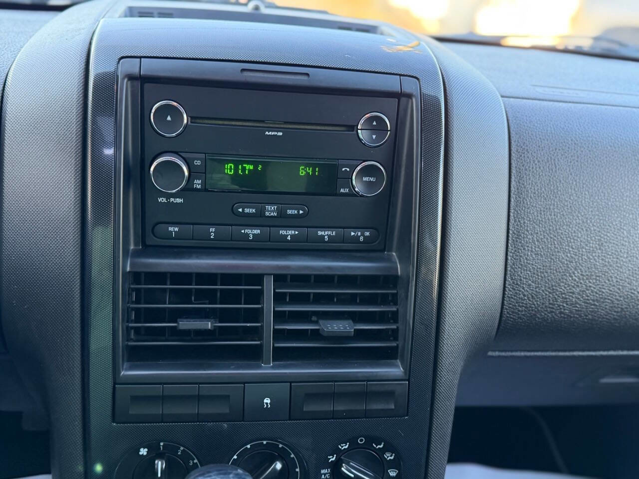 Used 2010 Ford Explorer XLT RWD image 13