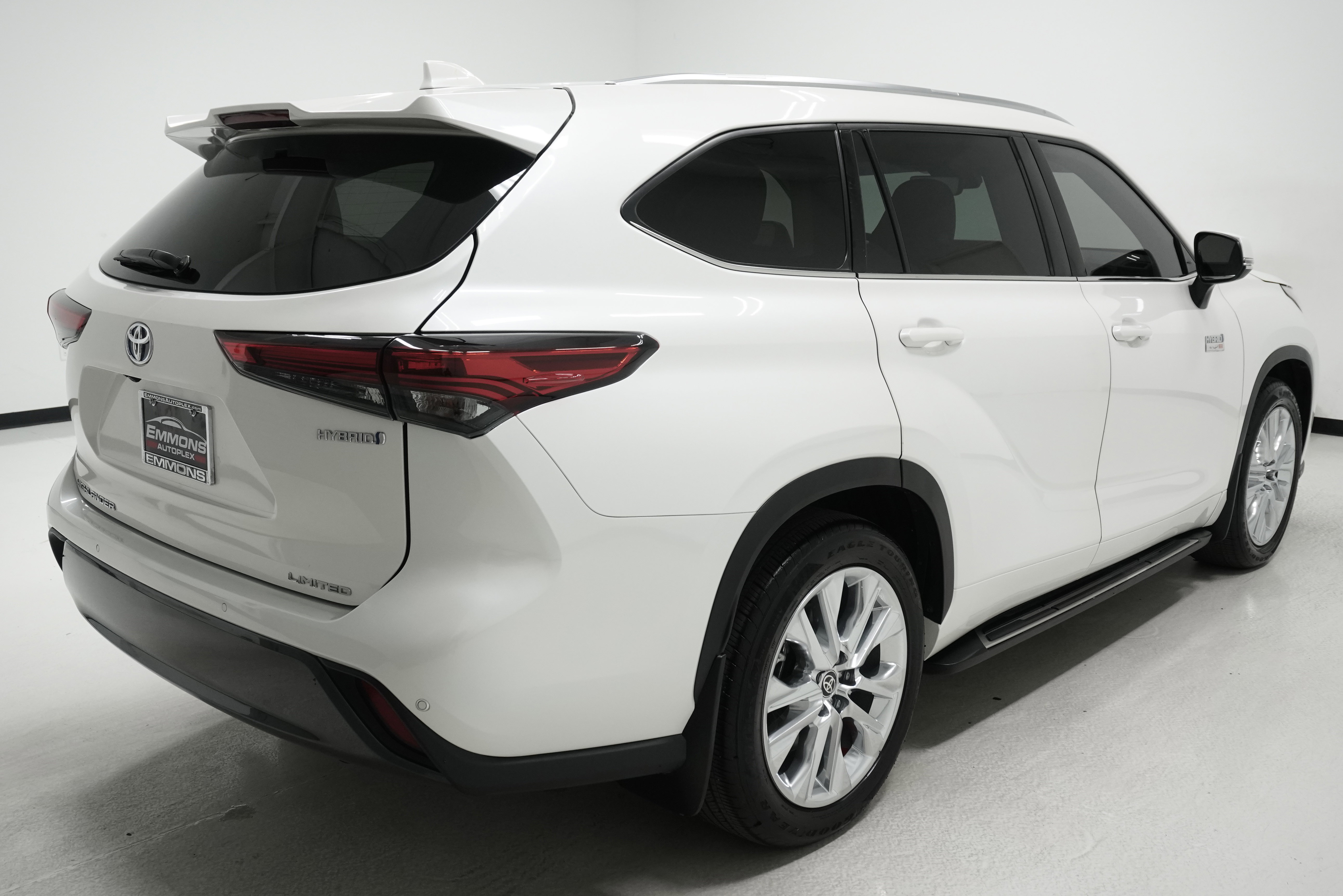 Used 2021 Toyota Highlander Limited image 4