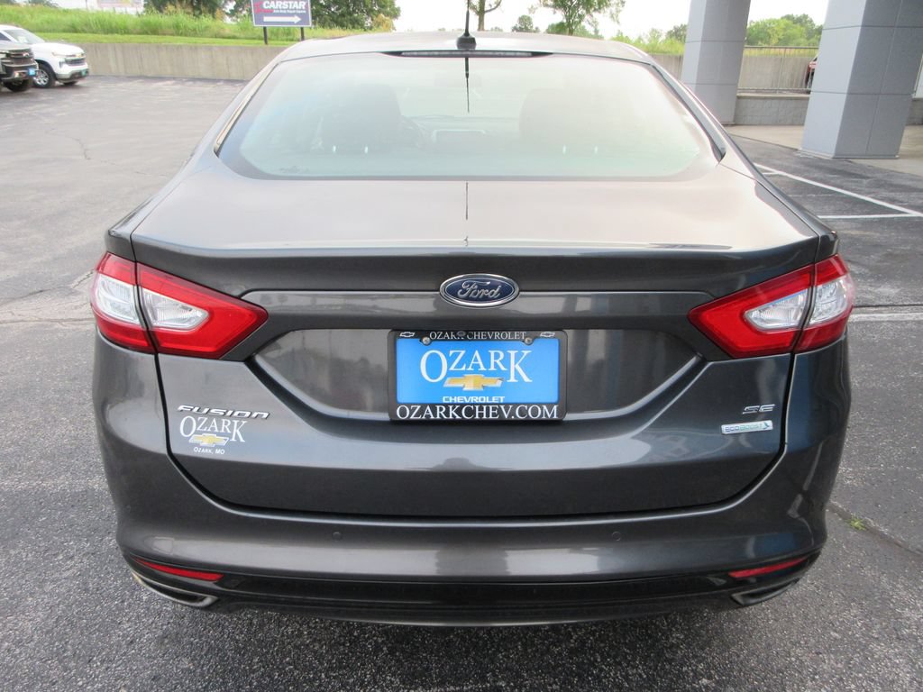 Used 2015 Ford Fusion SE w/ Equipment Group 202A FWD image 4