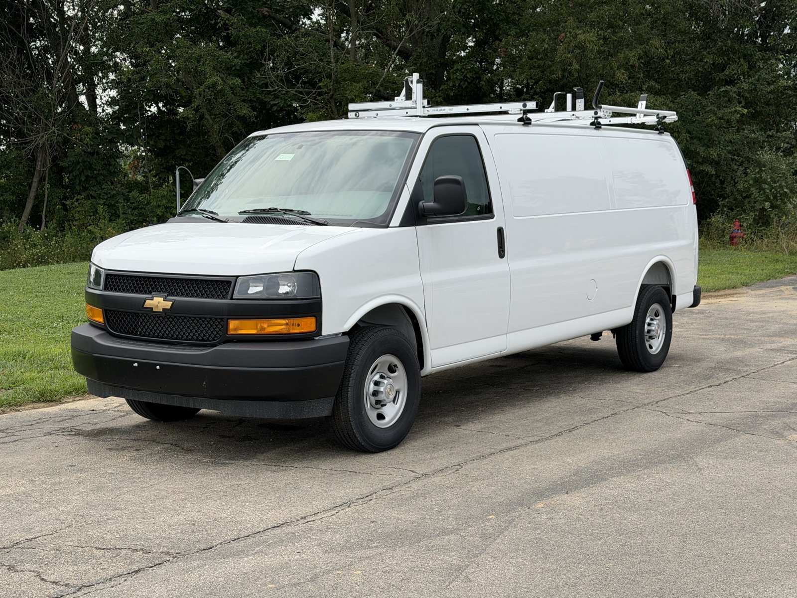 New 2026 Chevrolet Express 2500 Extended w/ Driver Convenience Package RWD image 1