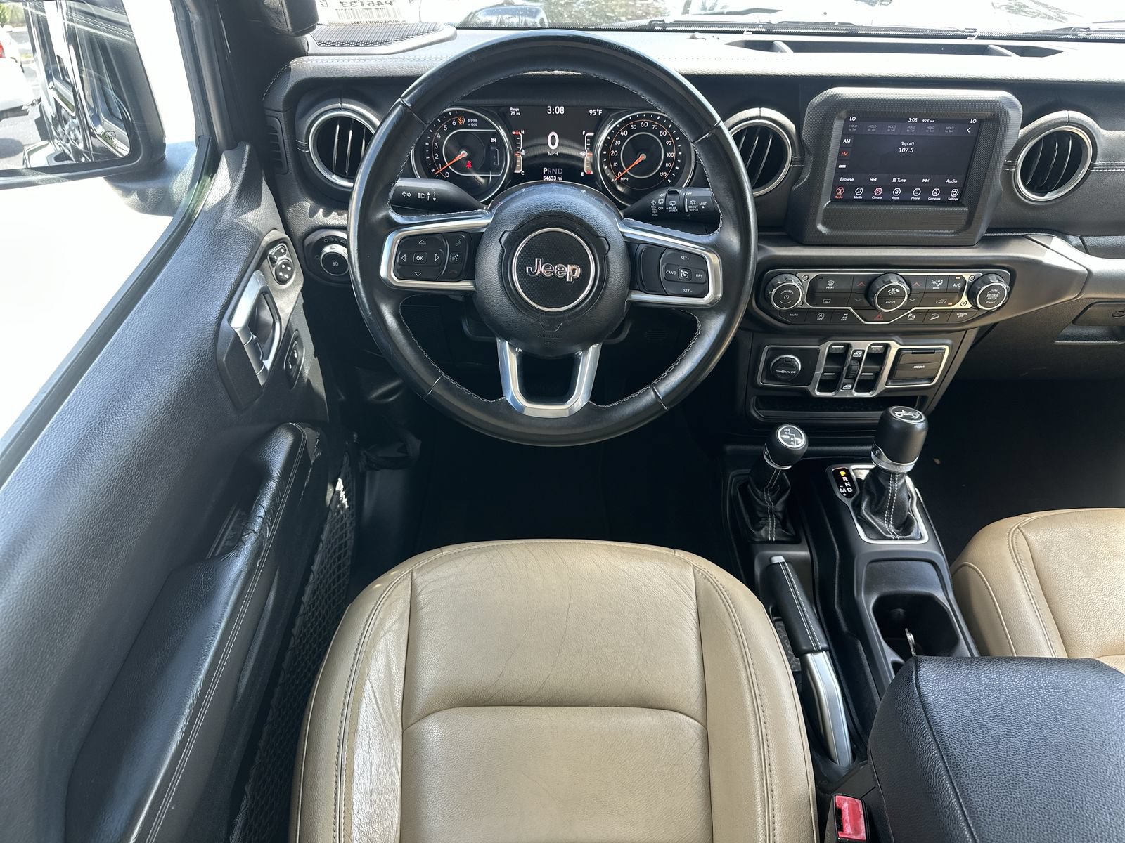 Used 2018 Jeep Wrangler Unlimited Sahara w/ Safety Group AWD/4WD image 17