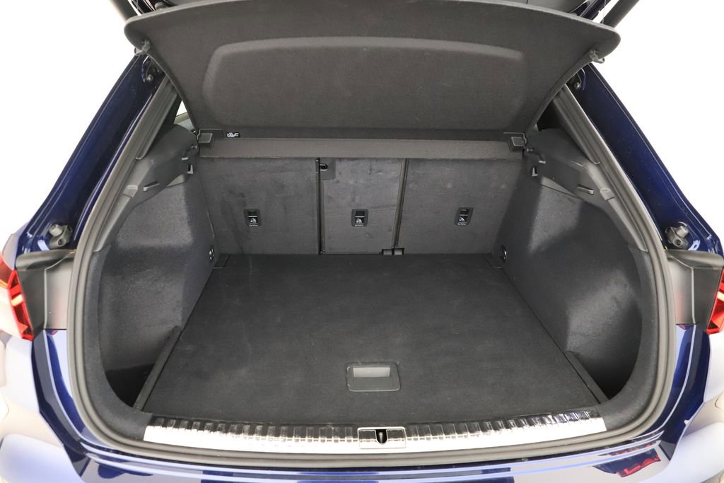 Used 2025 Audi Q3 2.0T Premium w/ Convenience Package image 29