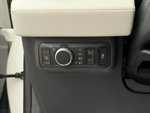Used 2022 Ford Mustang Mach-E Premium w/ Ice White Appearance Package AWD/4WD image 43
