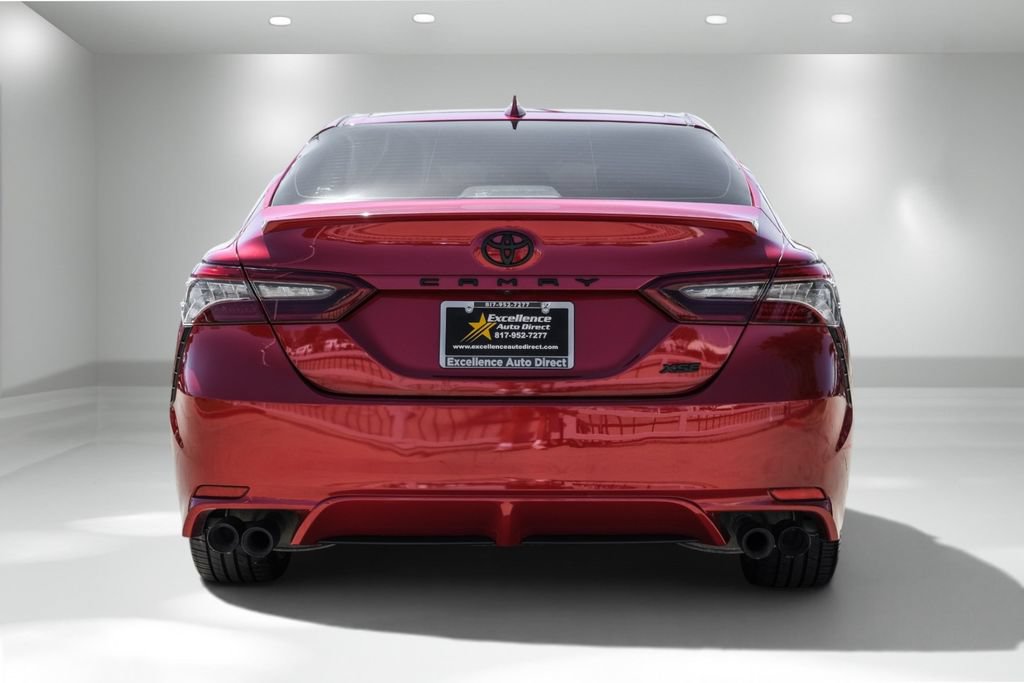 Used 2022 Toyota Camry XSE FWD image 7