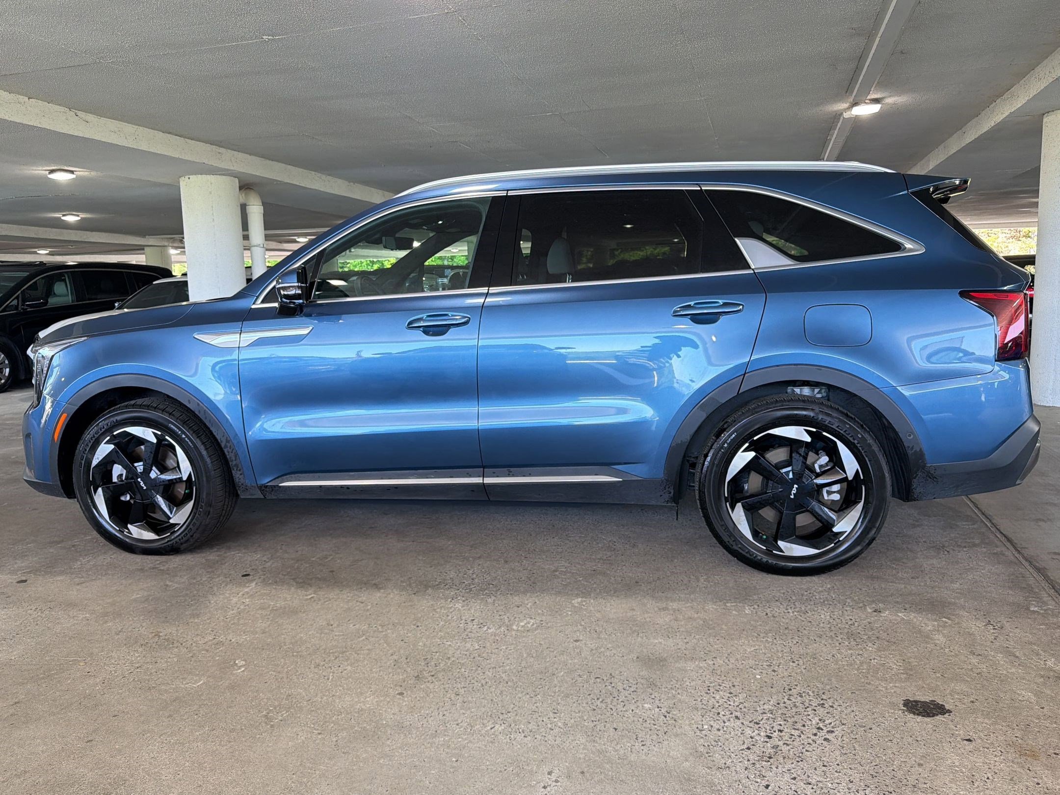 Used 2025 Kia Sorento SX Prestige image 2