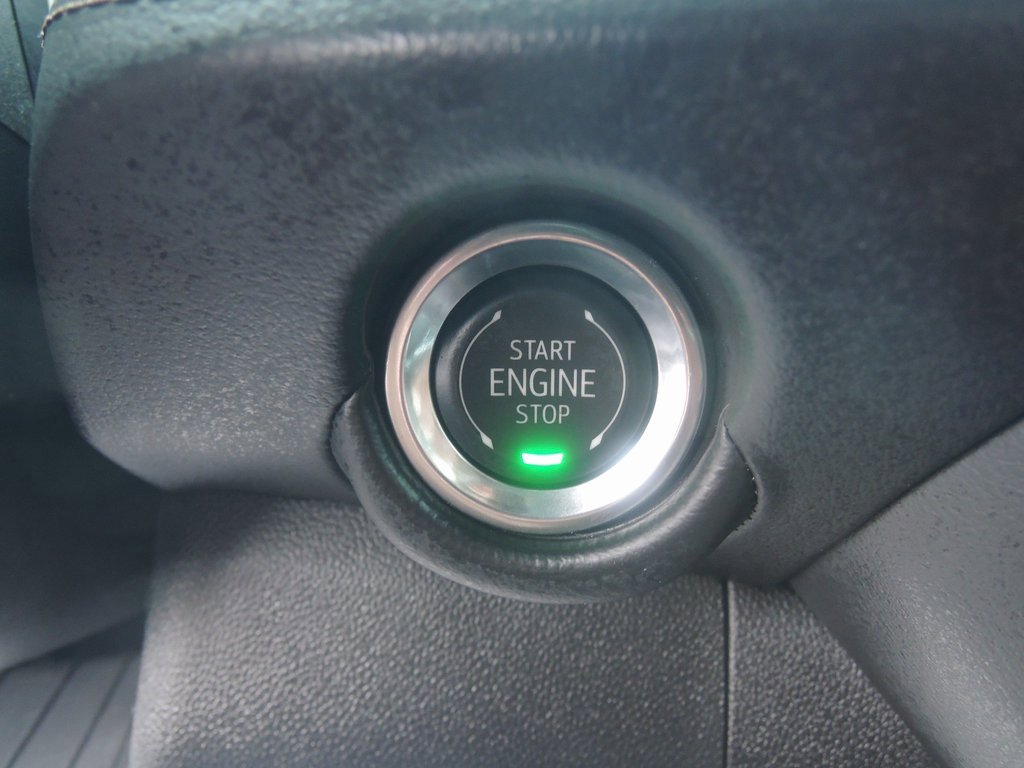 Used 2025 Chevrolet Suburban High Country image 24