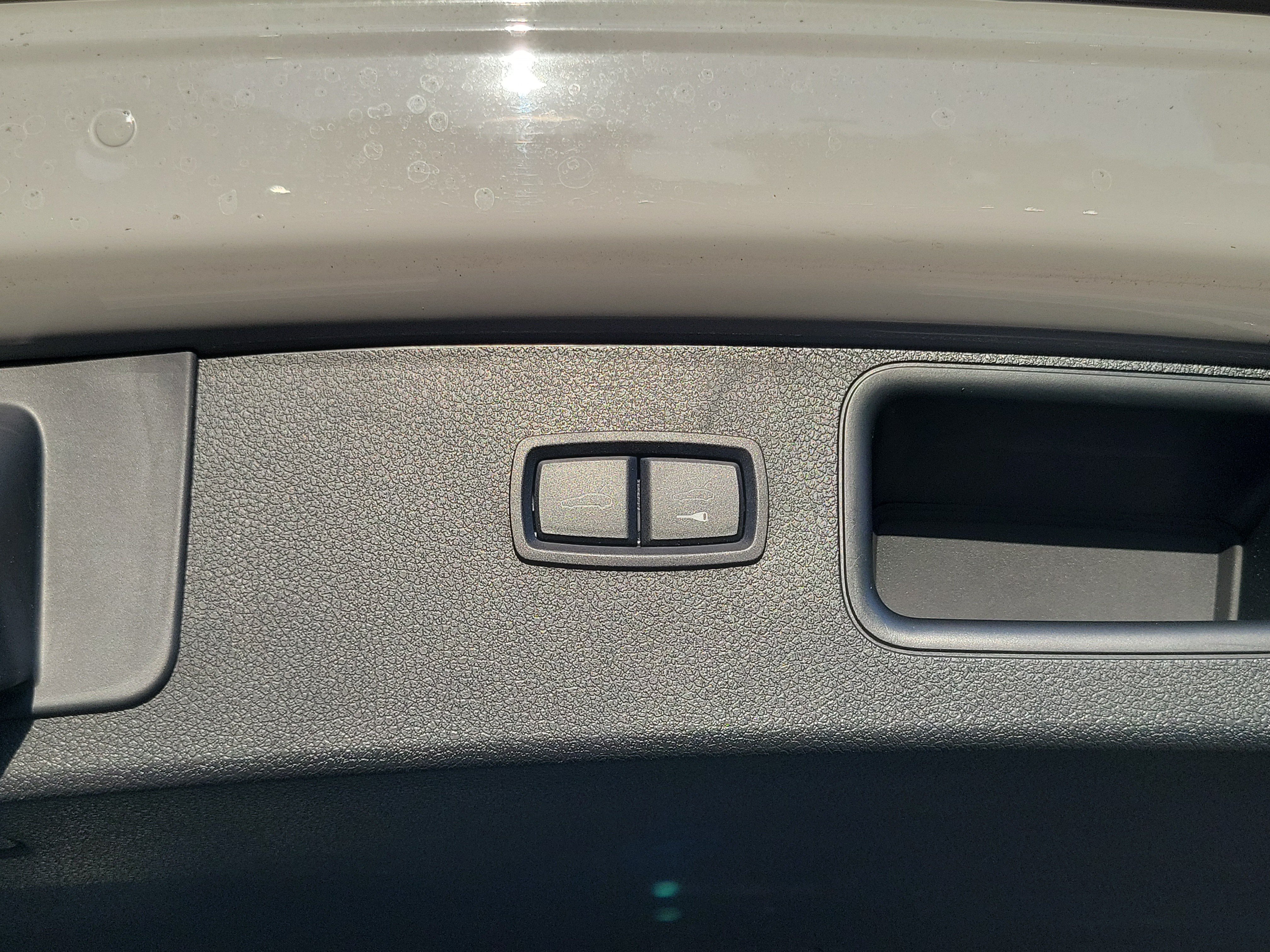 Used 2022 Porsche Macan AWD/4WD image 19