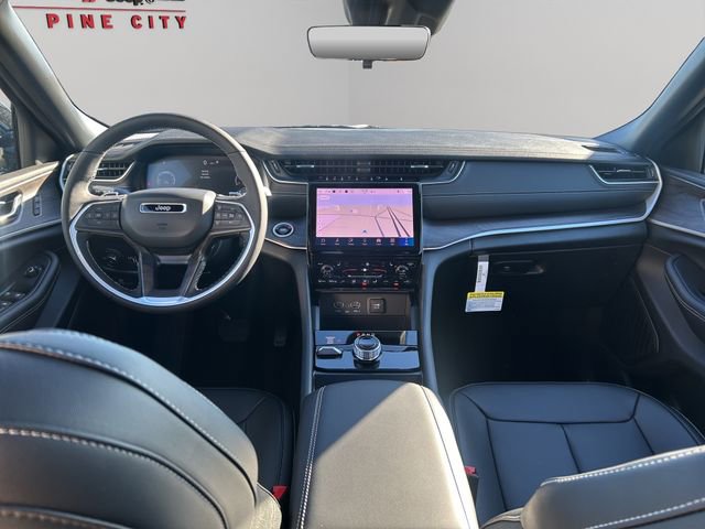 New 2025 Jeep Grand Cherokee Limited image 14