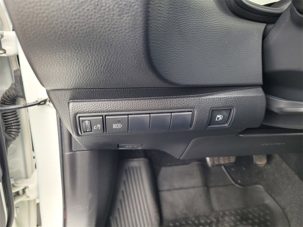 Used 2021 Toyota Corolla LE image 25