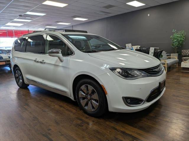 Used 2019 Chrysler Pacifica Limited w/ Advanced Safetytec Group image 4