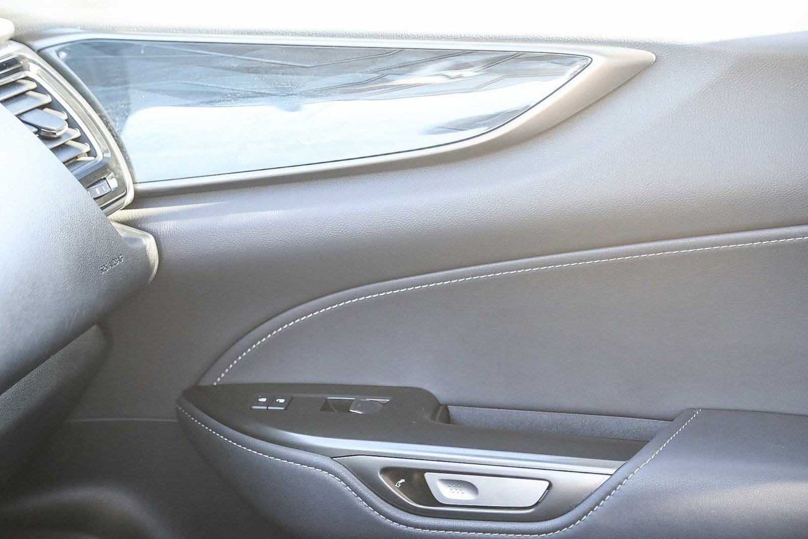 Used 2025 Lexus NX 350h AWD w/ Premium Package image 21