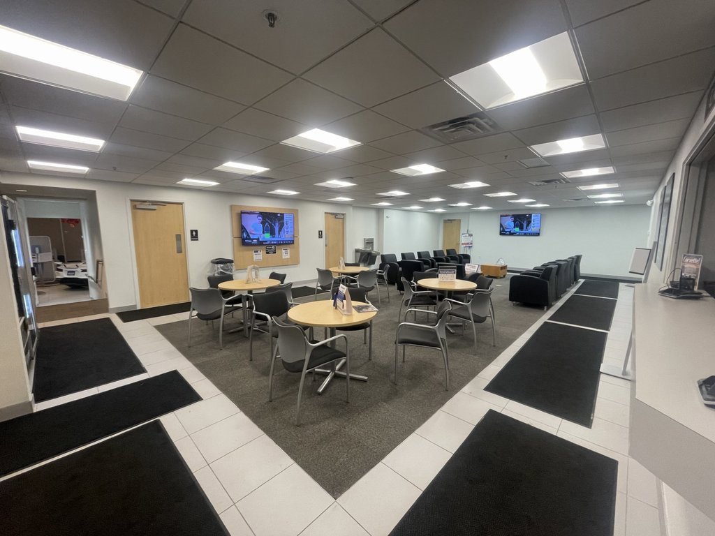 Used 2020 Chevrolet Equinox LT image 18