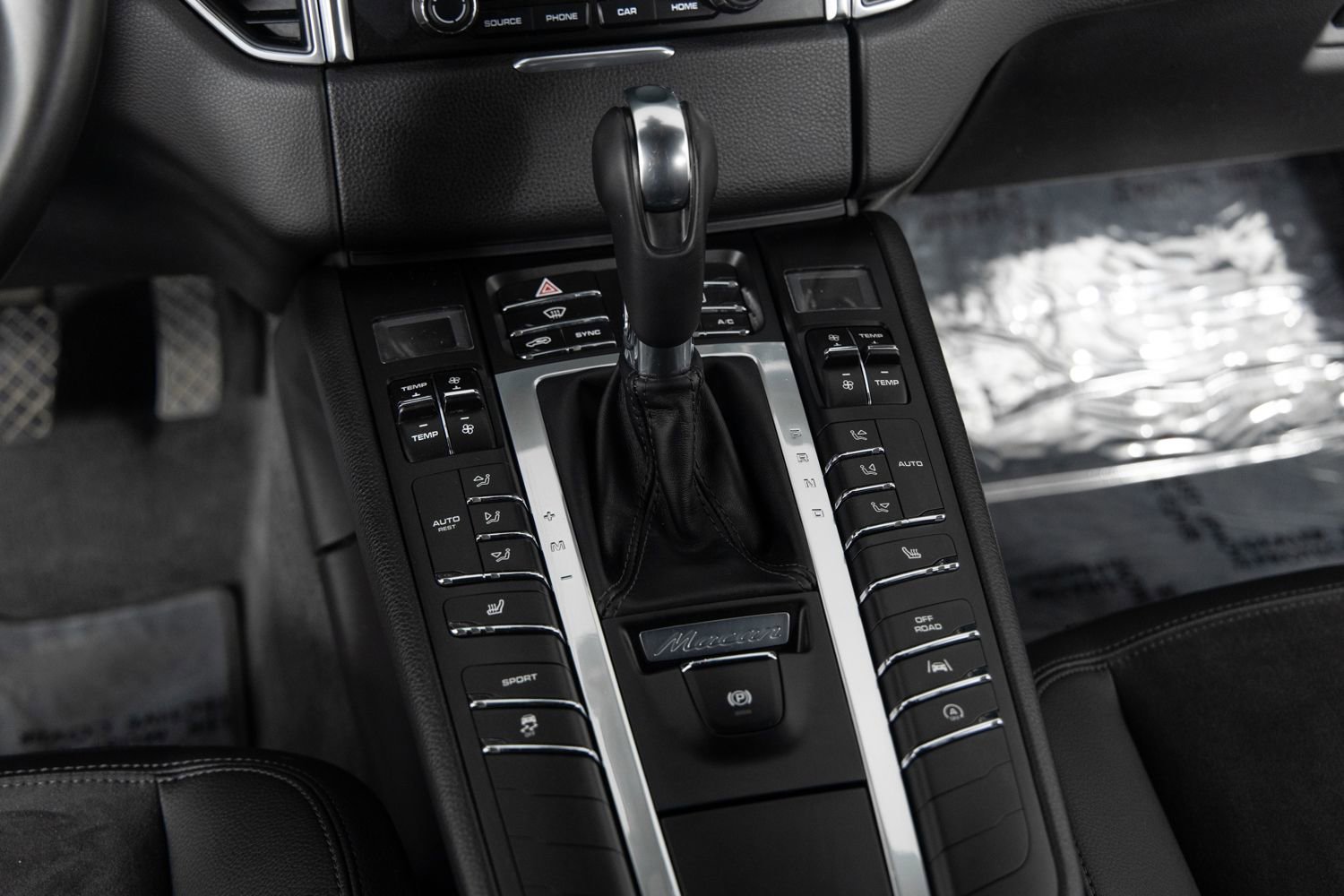 Used 2018 Porsche Macan Sport Edition image 36