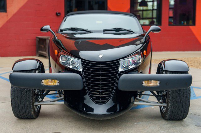 Used 2000 Plymouth Prowler image 2