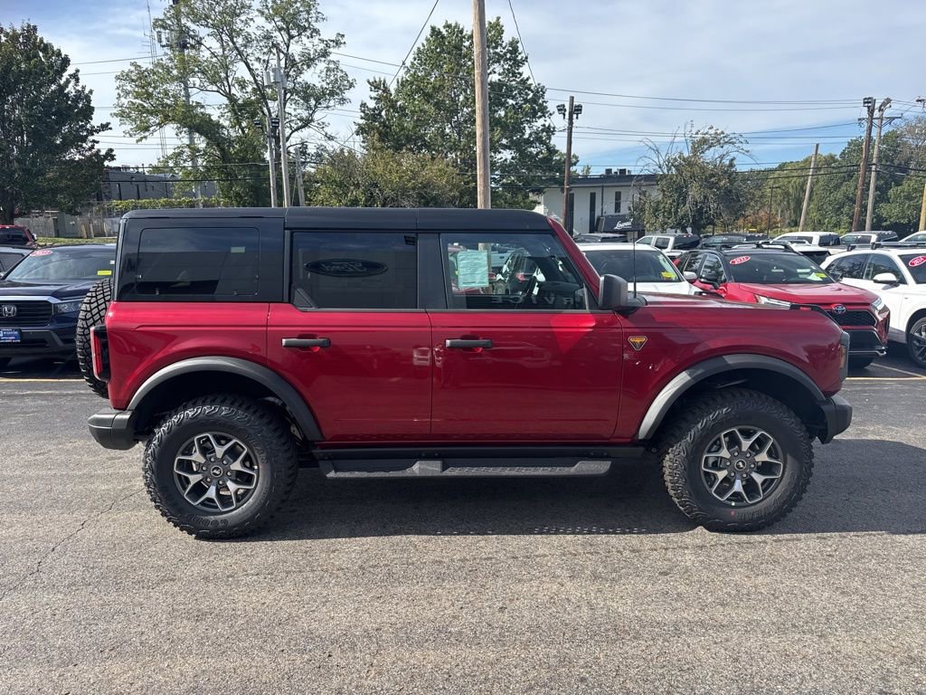 New 2025 Ford Bronco Badlands image 4