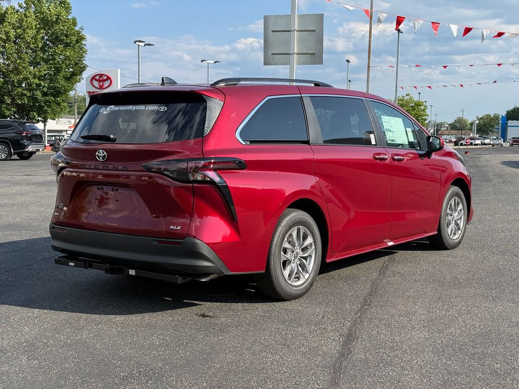 New 2026 Toyota Sienna XLE FWD image 6