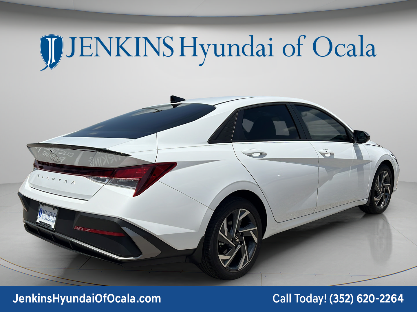 Certified 2025 Hyundai Elantra Sport w/ Cargo Package FWD image 3