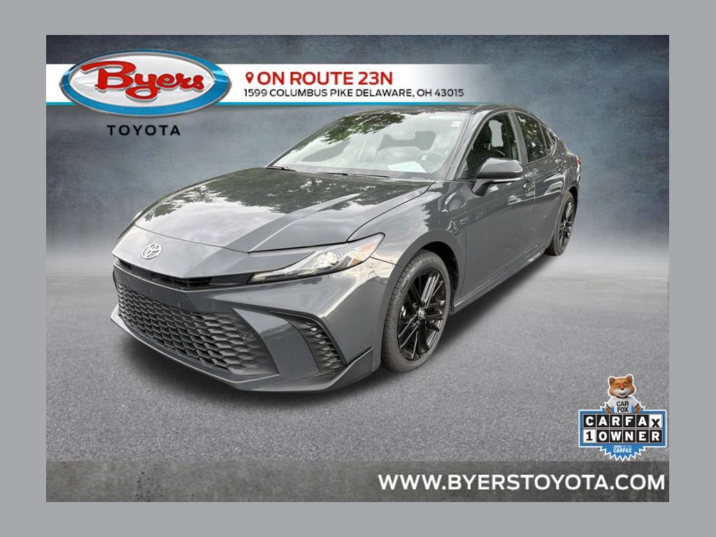 Used 2025 Toyota Camry SE FWD image 1