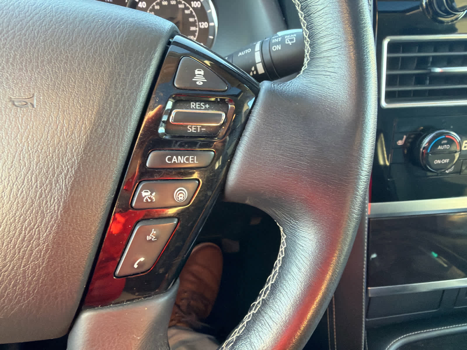 Used 2024 INFINITI QX80 Luxe image 38